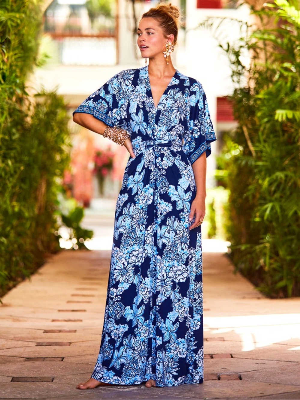 Lilly Pulitzer Wisteria Maxi Dress in Low Tide Navy Bouquet All Day, size 12